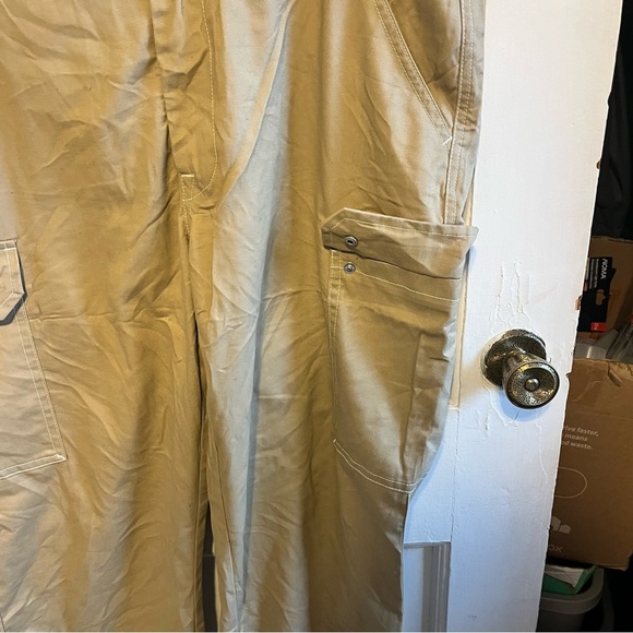 True Religion Tan Cargo Pants Sturdy Cotton - Picture 2 of 9